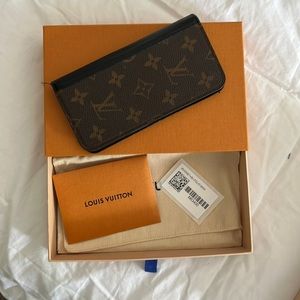 7+ iPhone Louis Vuitton case